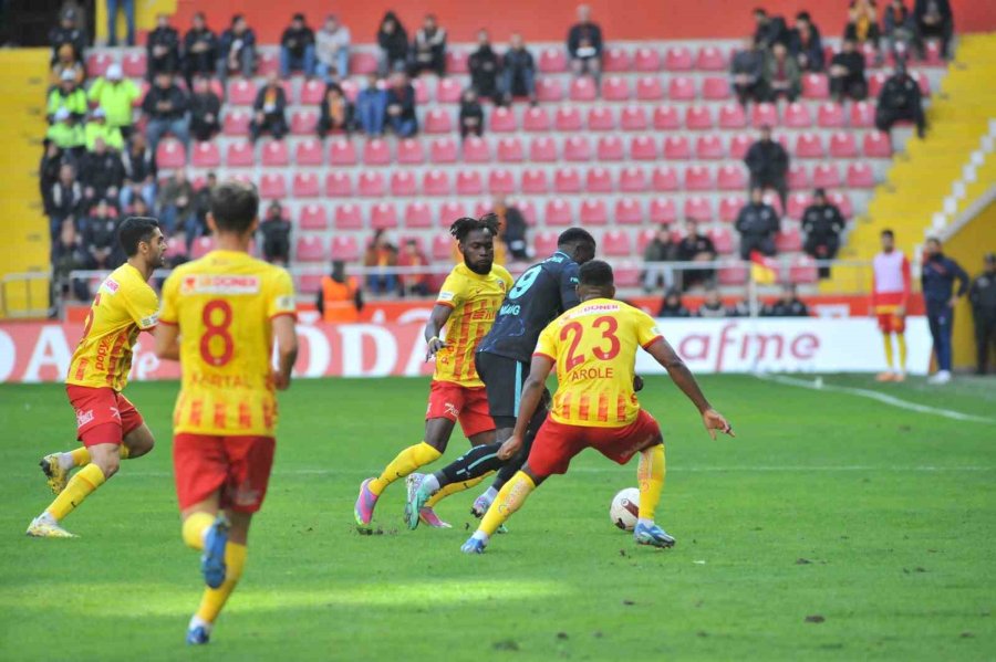 Trendyol Süper Lig: Kayserispor: 0 - Adana Demirspor: 1 (ilk Yarı)