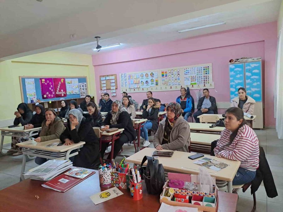 Eskişehir’de ’hanımlar Hayvanlarını Tritikale İle Besliyor’ Projesi Bilgilendirme Toplantısı Yapıldı