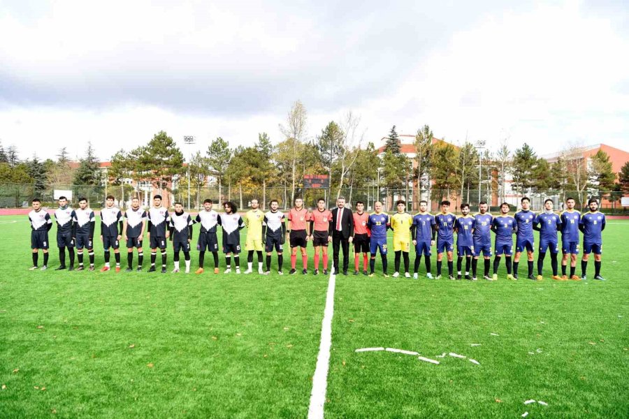 Öğrenci Futbol Turnuvası Başladı