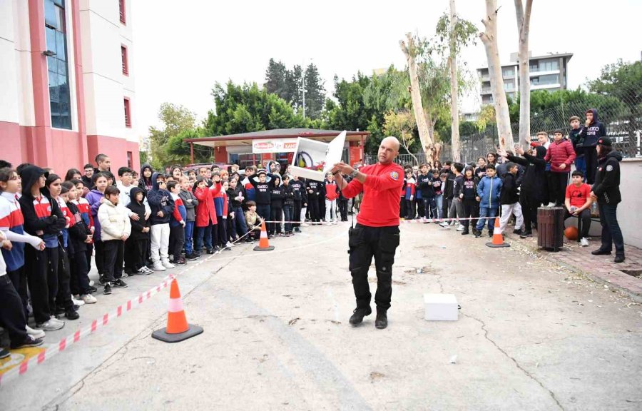 Zeyna’dan Öğrencilere Afet Tatbikatı