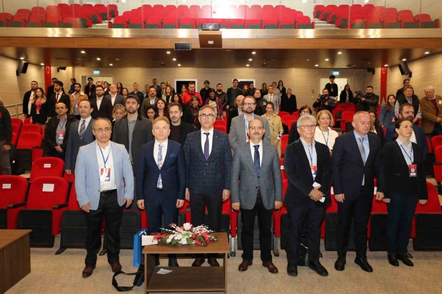 Akdeniz Üniversitesi’nde Uluslararası Antalya Bilim Forumu Başladı