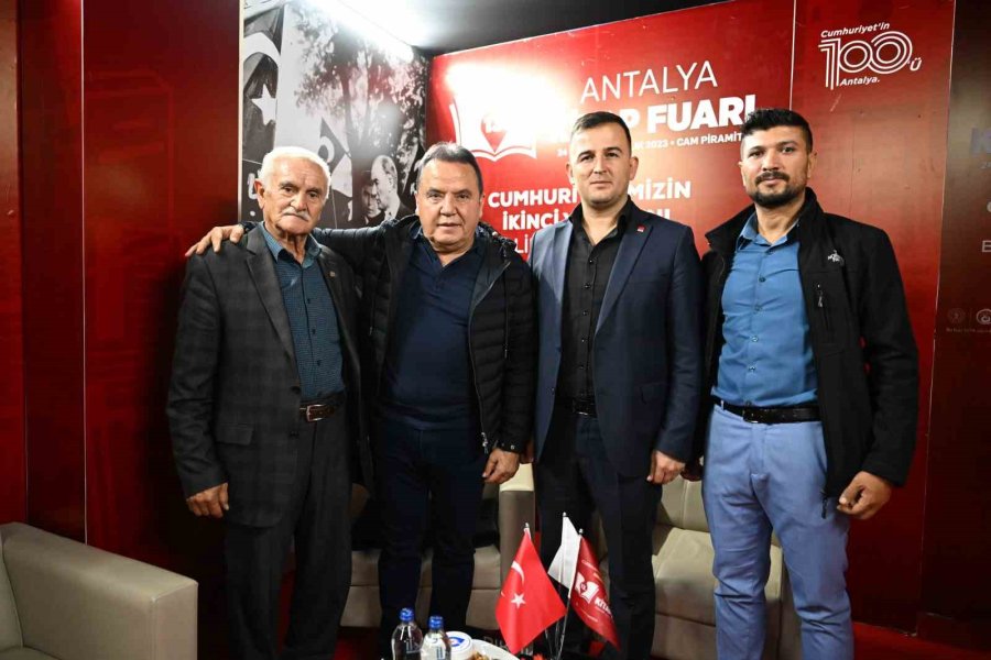 13. Antalya Kitap Fuarı’nda Yerel Yazarlar Kitaplarını Tanıtıyor