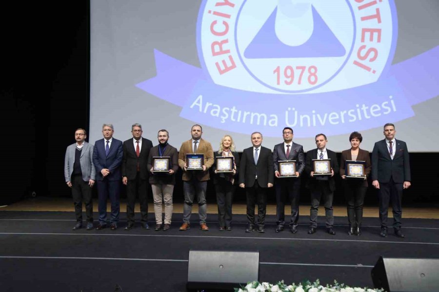 Erü Rektörü Altun: “araştırma Merkezlerimiz Üniversitemizin Hep Yukarıda Kalmasına Katkı Sağlamıştır”