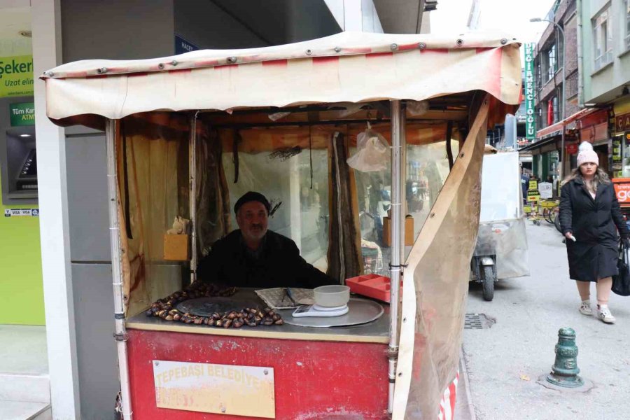 Kış Ayları Geldi Pişmiş Kestane Tezgaha Düştü