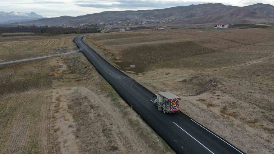 Büyükşehir’in Yeşilhisar’daki 32 Milyon Tl’lik Yol Çalışması Tamamlandı