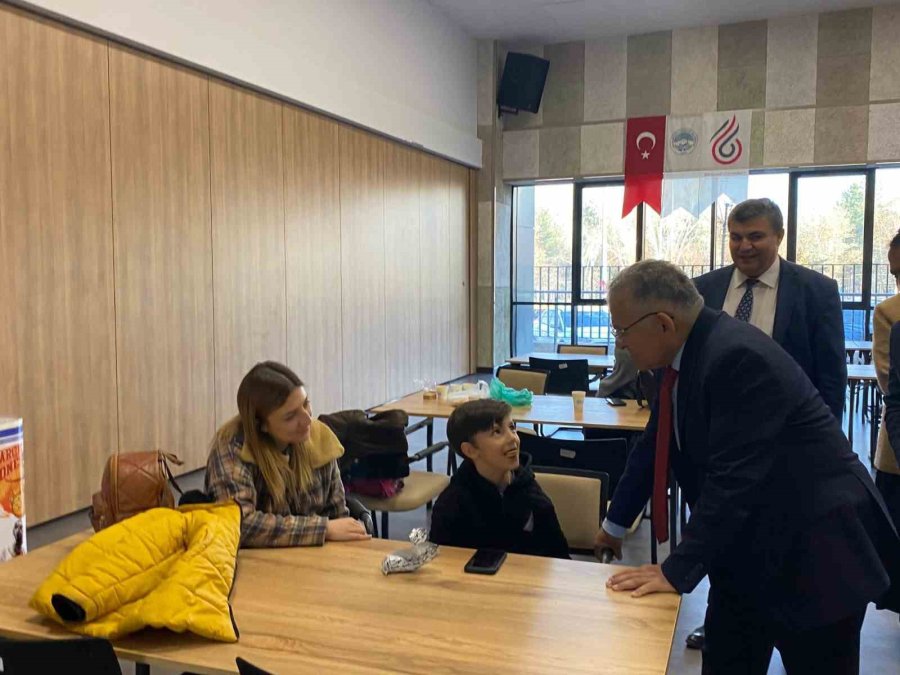 Başkan Büyükkılıç’tan Gönül Belediyeciliğinin En Güzel Örneklerinden Engelsiz Yaşam Merkezi’ne Ziyaret