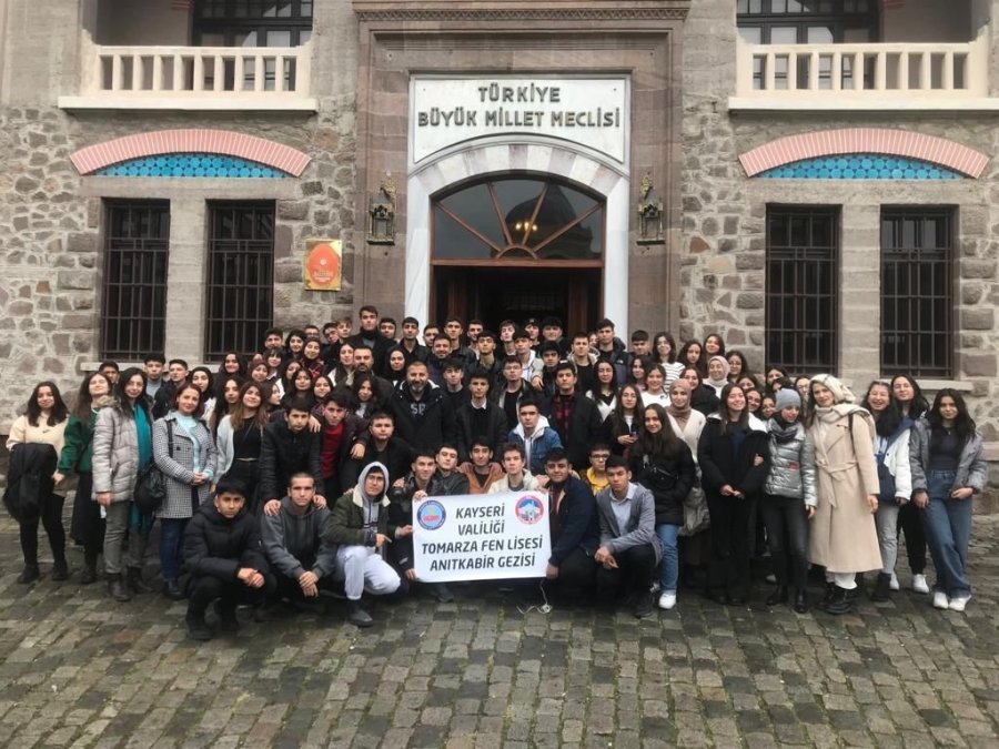 Tomarzalı Öğrenciler Anıtkabir’i Ziyaret Etti