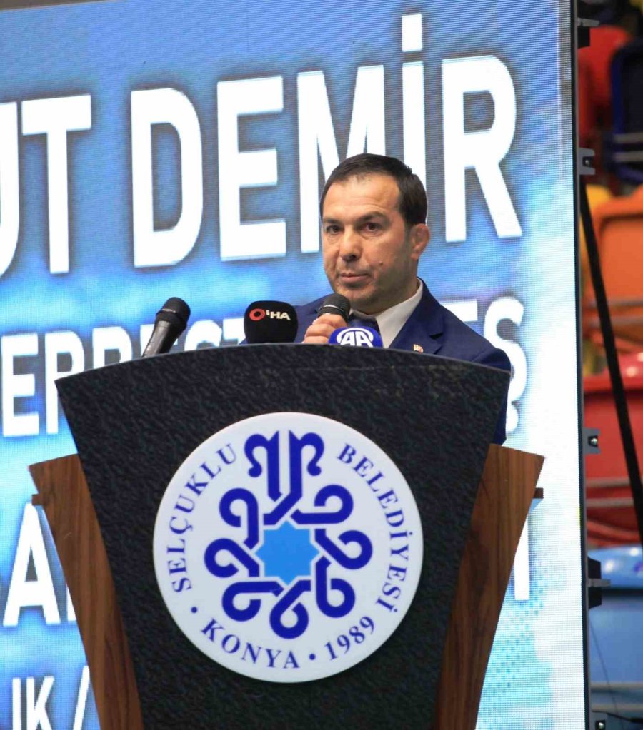 Konya’da Mahmut Demir Büyükler Serbest Güreş Türkiye Şampiyonası’nın Resmi Töreni Yapıldı