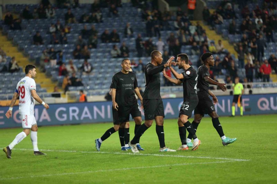 Trendyol Süper Lig: Hatayspor: 1 - Antalyaspor: 1 (ilk Yarı)