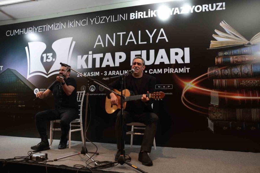 Antalya Kitap Fuarı’nda Müzikal Söyleşi