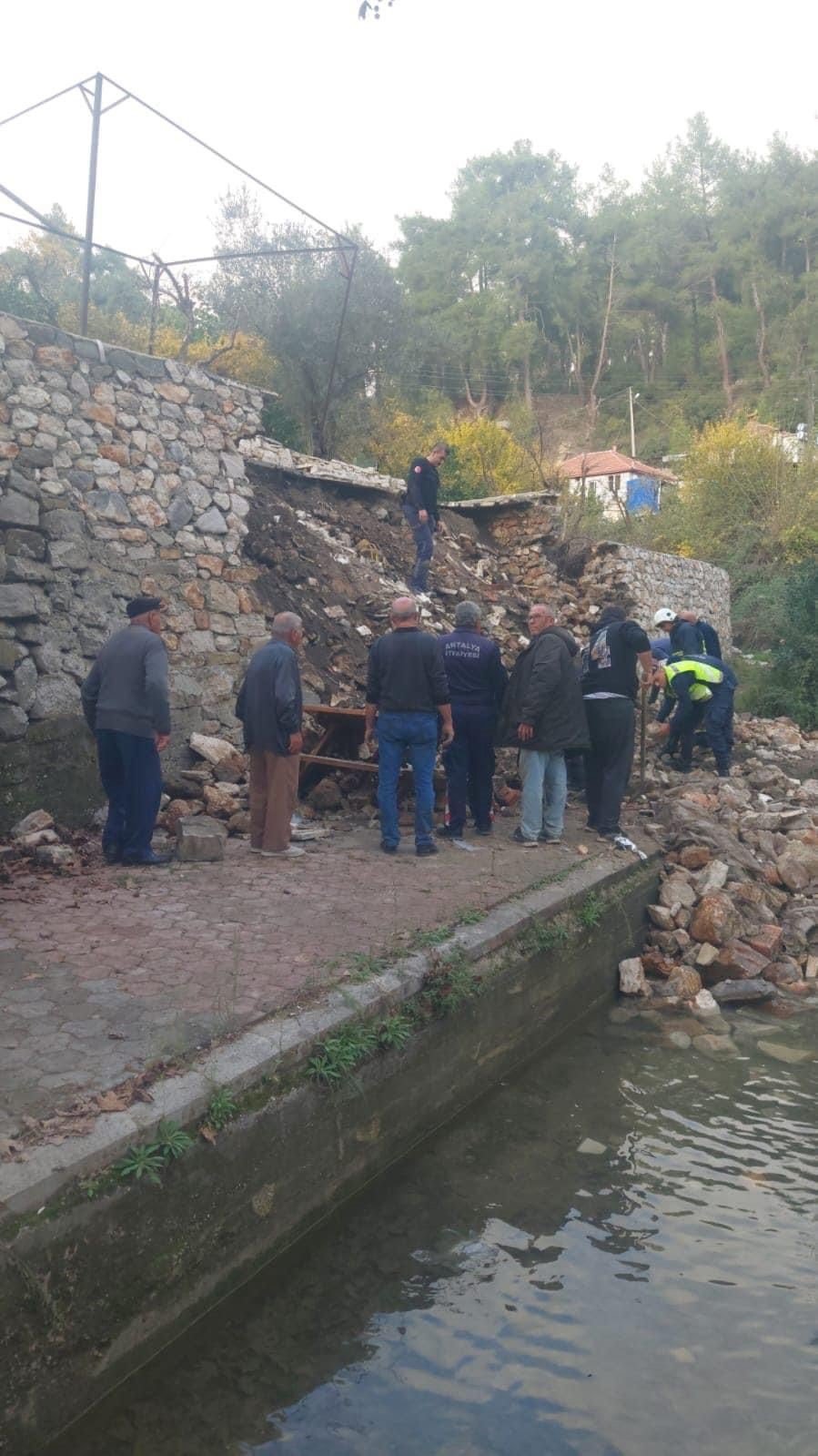 İstinat Duvarı Yıkıldı, Göçük Altında Kalan 6 Yaşındaki Mihriban Hayatını Kaybetti