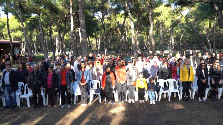 Konyaaltı’nda Engelli Vatandaşlar Konserle Eğlendi