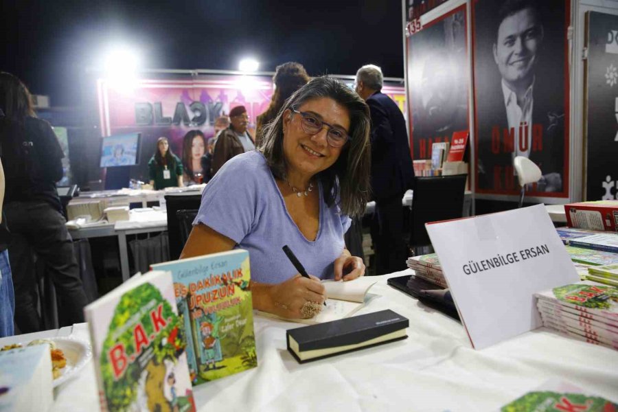 Kitap Fuarına Yoğun İlgi