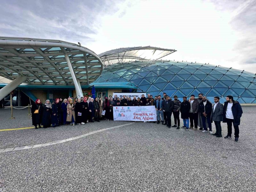 Türkiye Diyanet Vakfı, Türk Ve Uluslararası Öğrencileri Konya’da Geziye Çıkardı