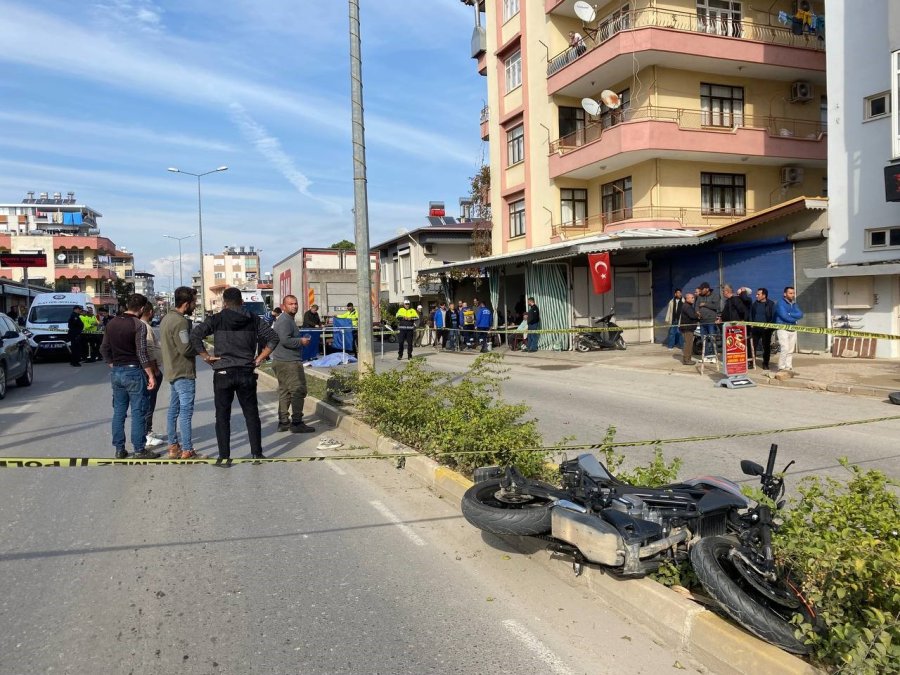 Motosikletleri İle Gezmeye Çıkan Gencin Feci Sonu: 1 Ölü, 1 Yaralı