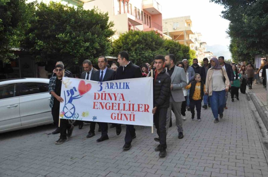 Gazipaşa’da Engelli Bireyler İçin Yürdüler