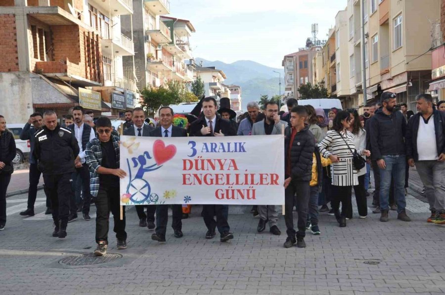 Gazipaşa’da Engelli Bireyler İçin Yürdüler