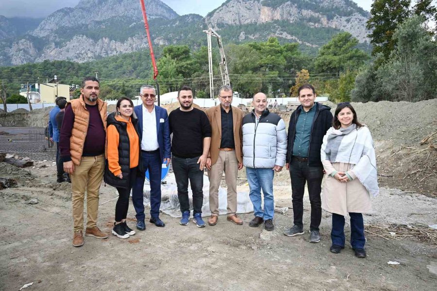 Kemer, Göynük Kapalı Pazar Yerine İlk Betonlar Döküldü