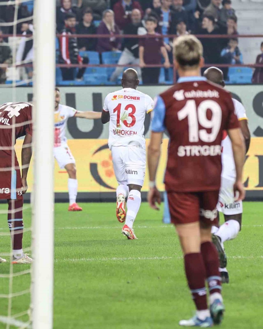 Stephane Bahoken İlk Golünü Attı