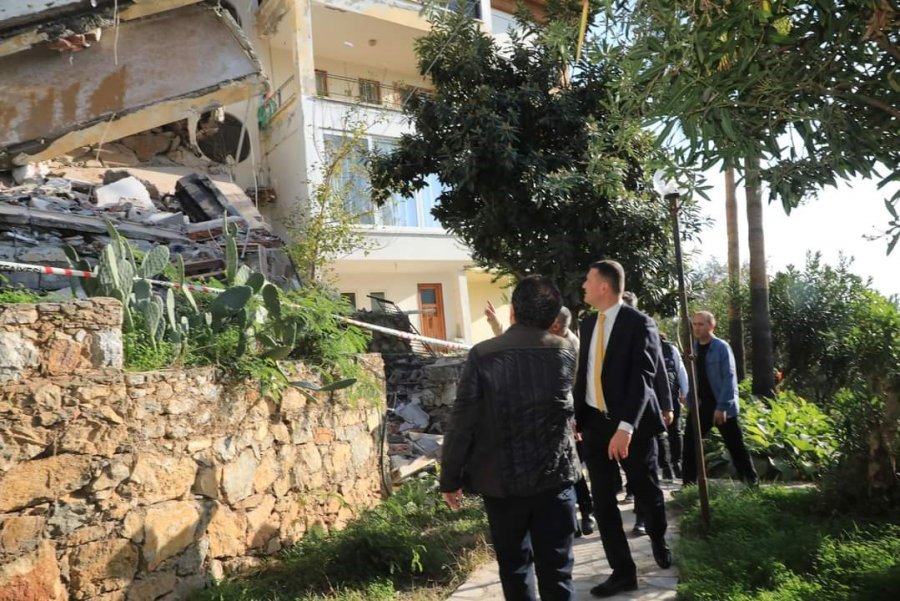 Alanya’da Yıkılan Binada İnceleme