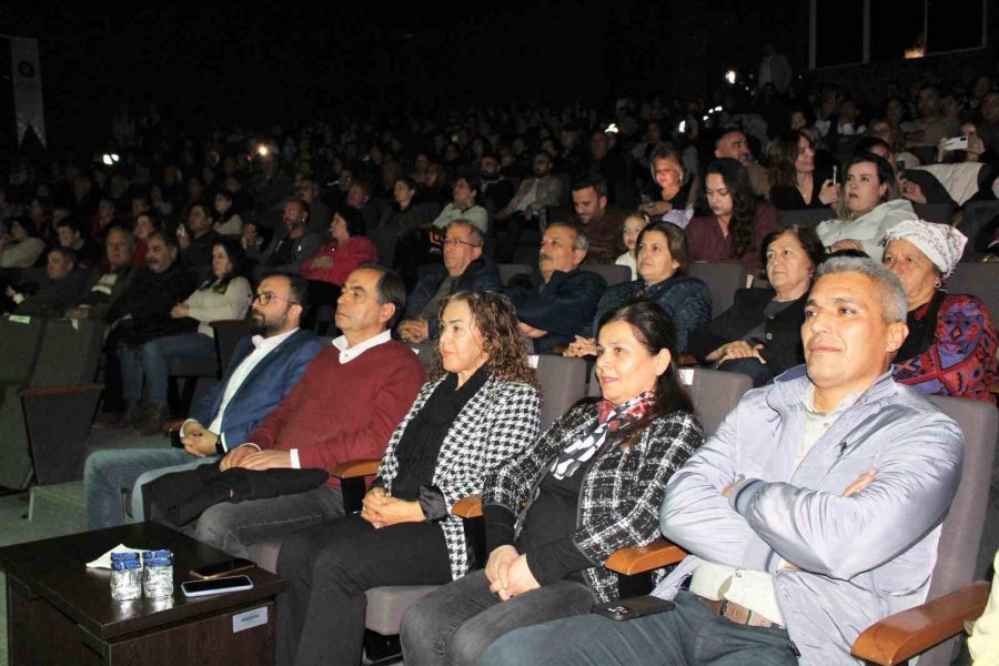 Gazipaşa Kültür Merkezi’nde Türk Halk Müziği Korusu’ndan İlk Konser