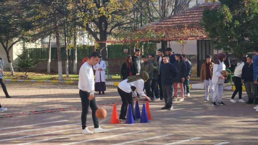 Eru Spor Bilimleri Fakültesi’nden ’bir Gün Değil Her Gün Yanınızdayız’ Etkinliği