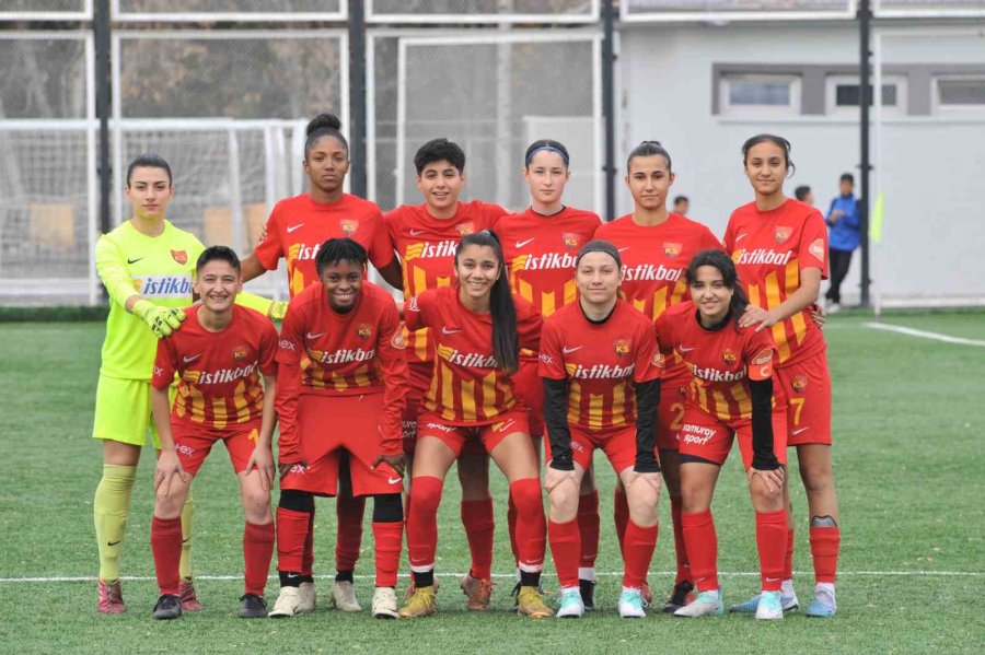 Kadınlar 1. Lig: Kayseri Kadın Fk: 3 - Şırnak Belediyespor: 1