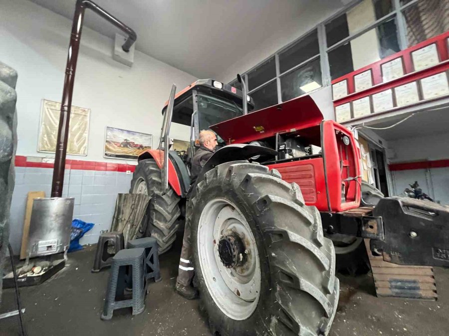 Traktöre Yapılmayan Bakımın Maliyeti 100 Bin Liradan Başlıyor