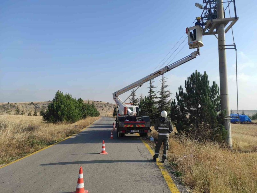 19 Bin 209 Kilometre Alçak Gerilim Ve Orta Gerilim Hattının Bakımını Yapıldı