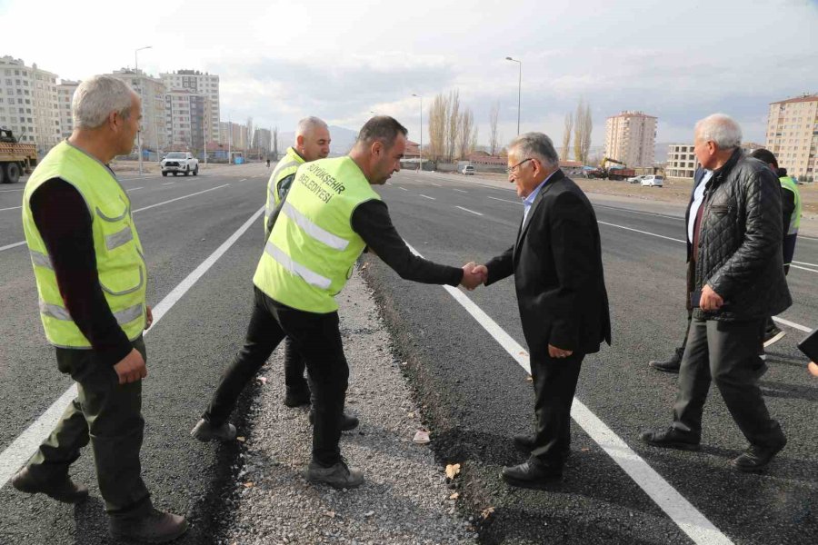 Başkan Büyükkılıç, Osb’ye Ulaşımda Nefes Olacak Yeni Yolu Trafiğe Açtı