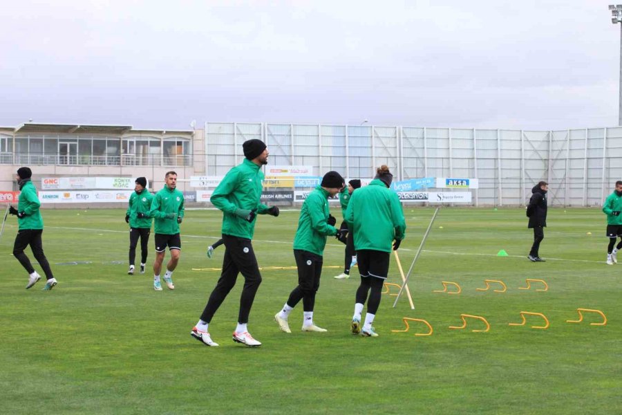 Konyaspor Teknik Direktörü Hakan Keleş: “biz Elimizden Geleni Yapmaya Çalışıyoruz”