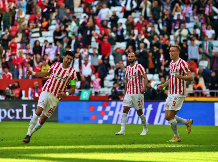 Trendyol Süper Lig: Antalyaspor: 2 - Fatih Karagümrük: 1 (ilk Yarı)