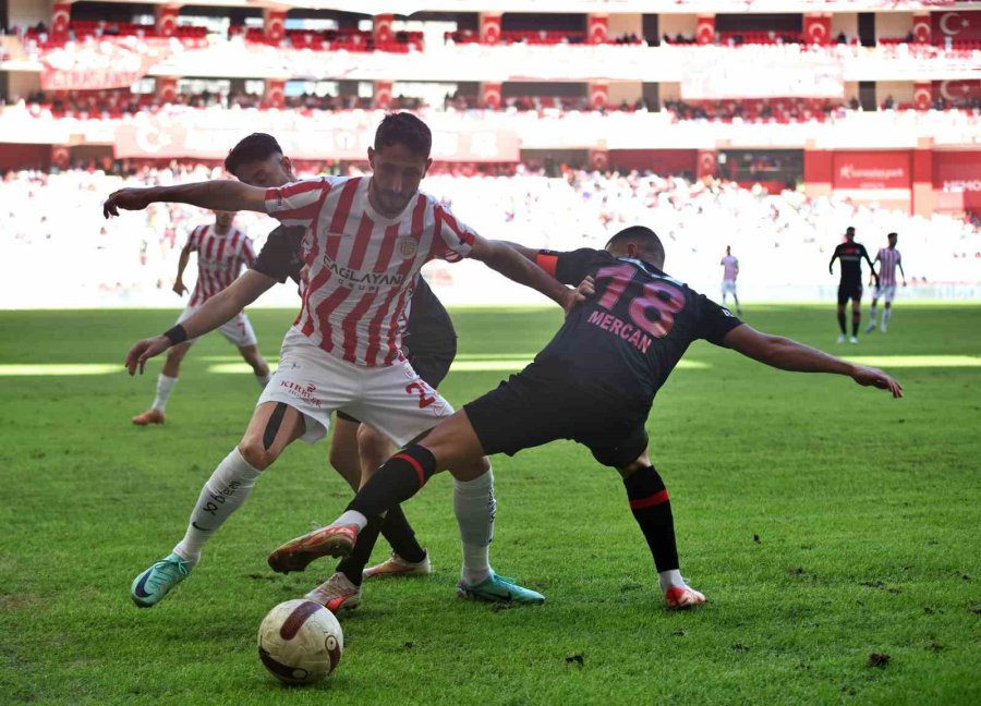 Trendyol Süper Lig: Antalyaspor: 2 - Fatih Karagümrük: 1 (ilk Yarı)