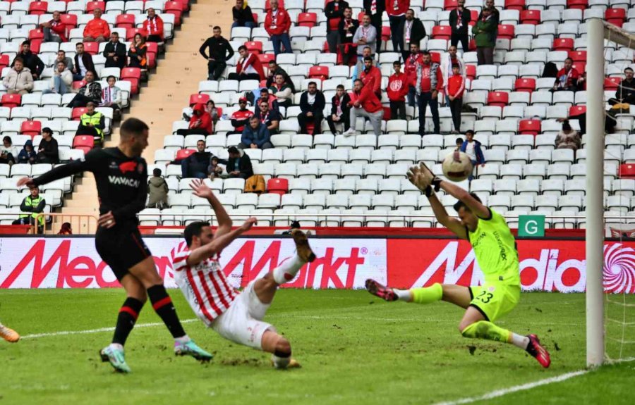 Trendyol Süper Lig: Antalyaspor: 2 - Fatih Karagümrük: 1 (maç Sonucu)