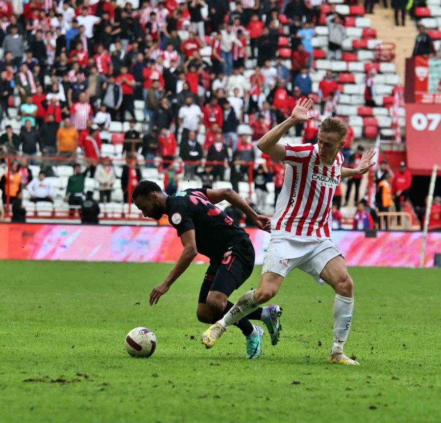 Trendyol Süper Lig: Antalyaspor: 2 - Fatih Karagümrük: 1 (maç Sonucu)