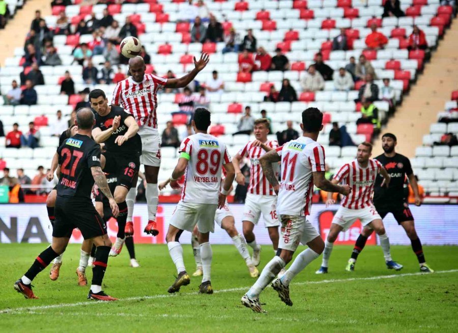 Trendyol Süper Lig: Antalyaspor: 2 - Fatih Karagümrük: 1 (maç Sonucu)