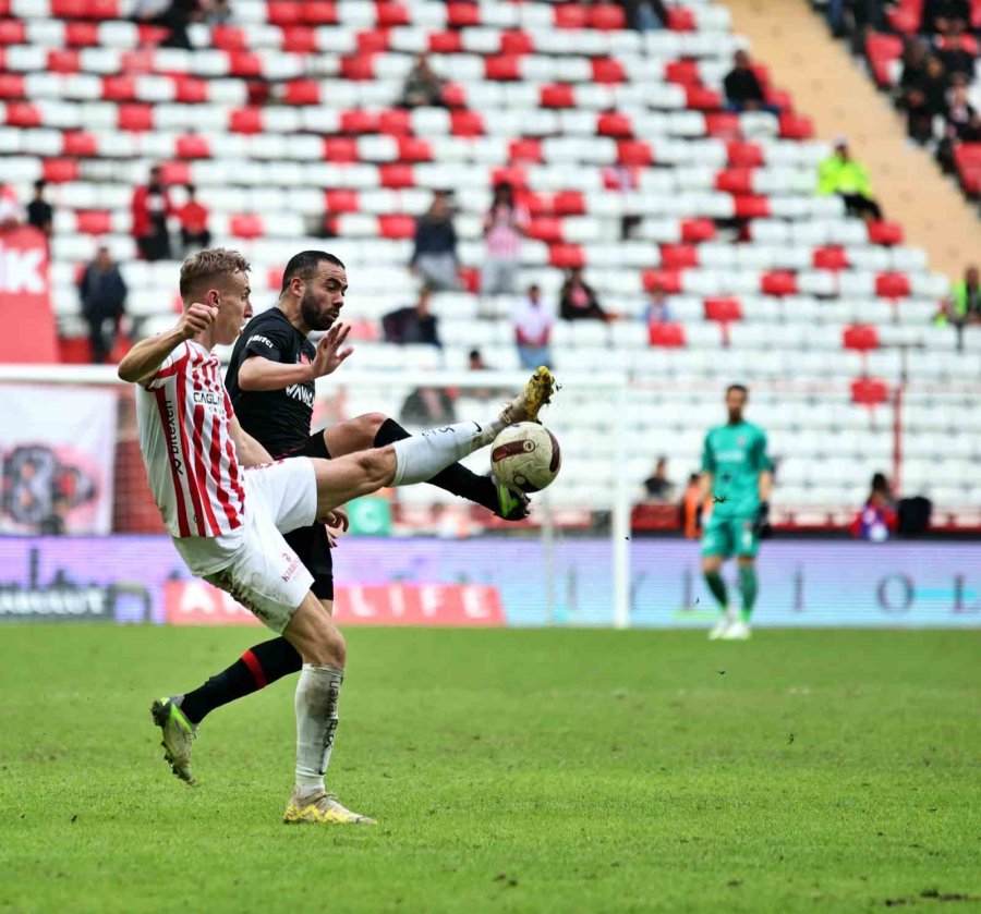 Trendyol Süper Lig: Antalyaspor: 2 - Fatih Karagümrük: 1 (maç Sonucu)