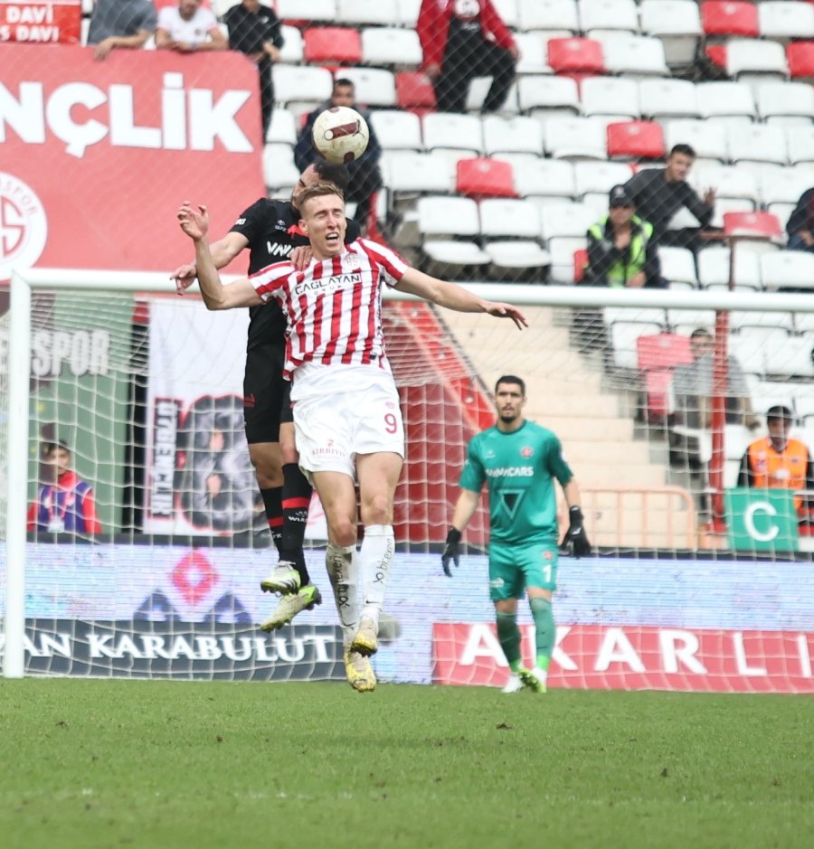 Trendyol Süper Lig: Antalyaspor: 2 - Fatih Karagümrük: 1 (maç Sonucu)