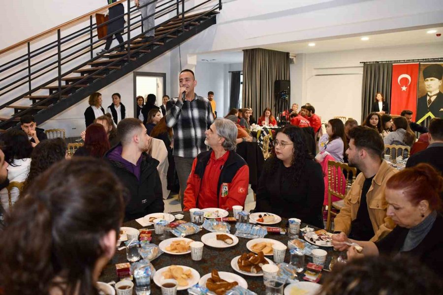 Tepebaşı Gençlik Merkezleri Gençleri Buluşturdu