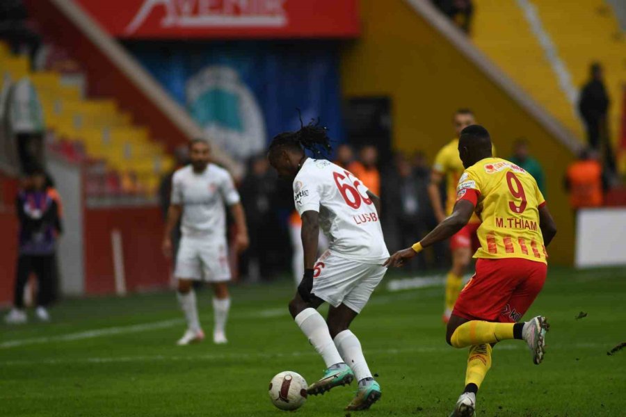 Trendyol Süper Lig: Kayserispor: 0 - Pendikspor: 0 (ilk Yarı)