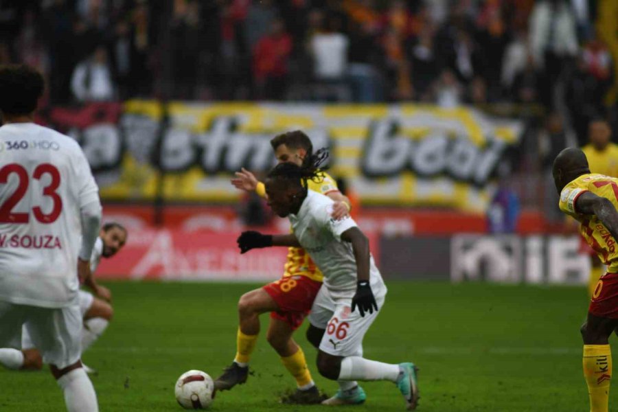 Trendyol Süper Lig: Kayserispor: 0 - Pendikspor: 0 (ilk Yarı)