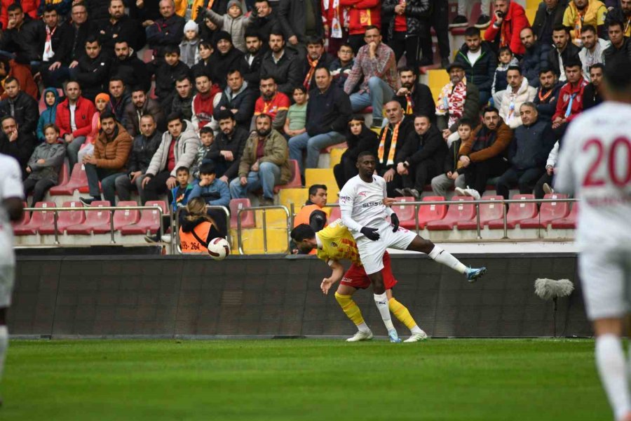 Trendyol Süper Lig: Kayserispor: 0 - Pendikspor: 0 (ilk Yarı)