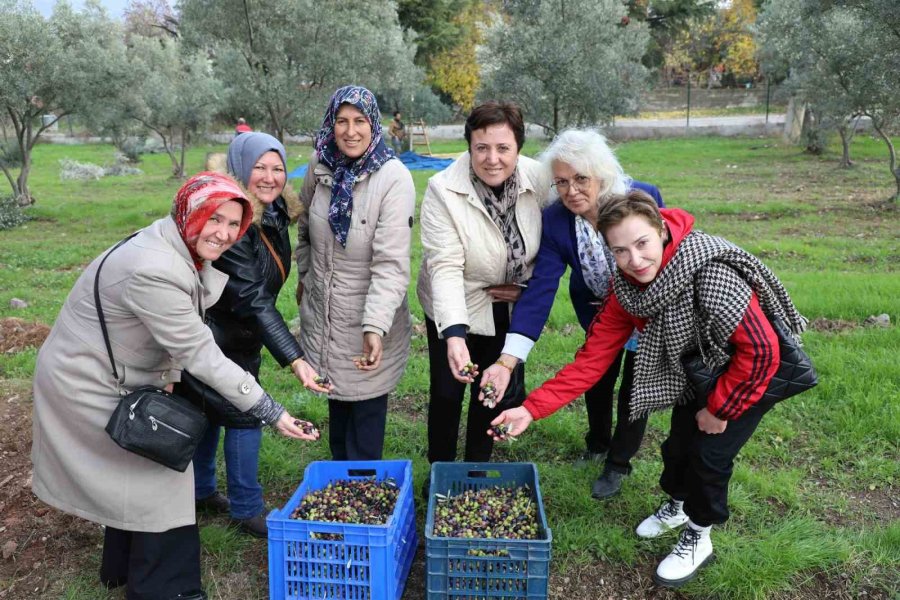 Eskişehirli Kadın Çiftçiler Tarımın Kalbinde Yenilik Dolu Bir Gün Geçirdi