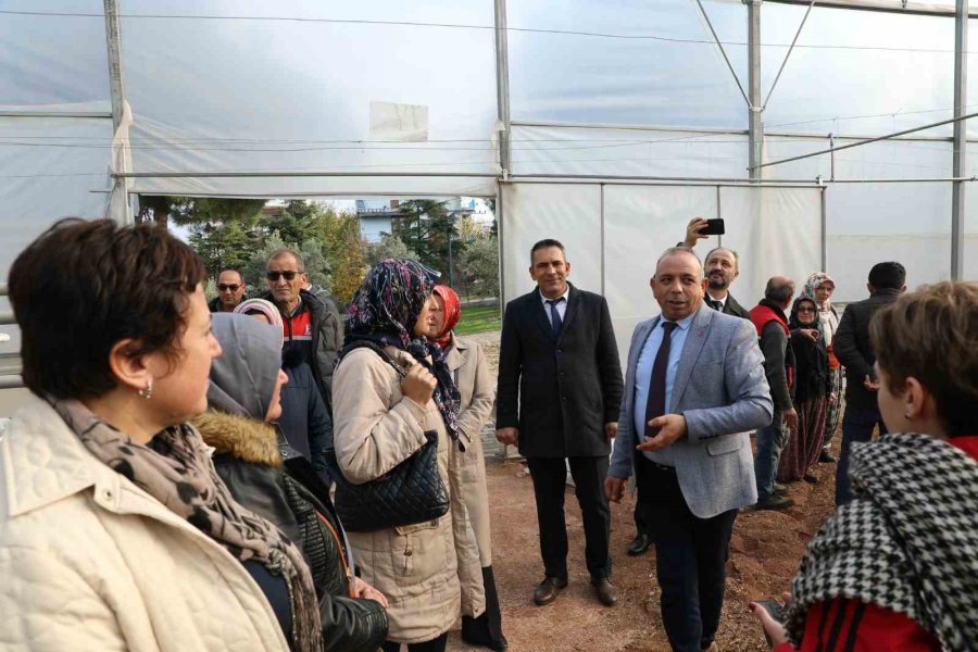 Eskişehirli Kadın Çiftçiler Tarımın Kalbinde Yenilik Dolu Bir Gün Geçirdi