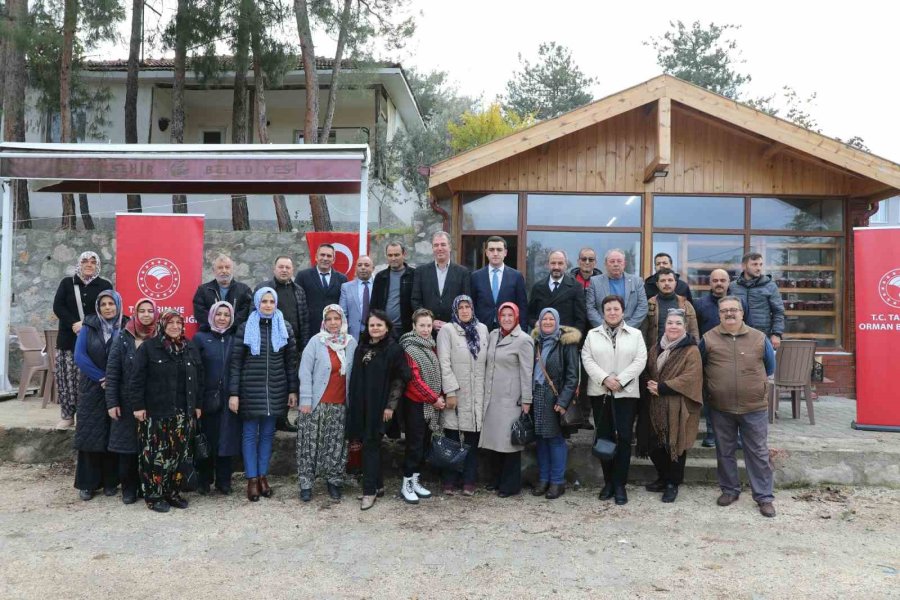 Eskişehirli Kadın Çiftçiler Tarımın Kalbinde Yenilik Dolu Bir Gün Geçirdi