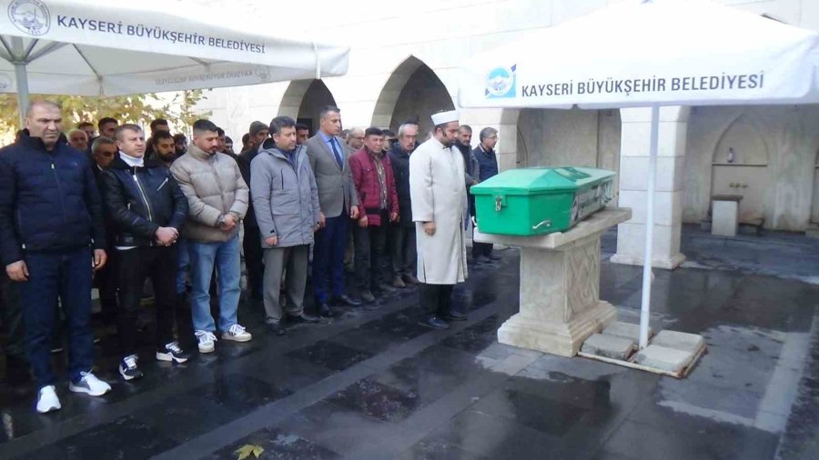 Arkadaşı Tarafından Öldürülen Çocuk Toprağa Verildi