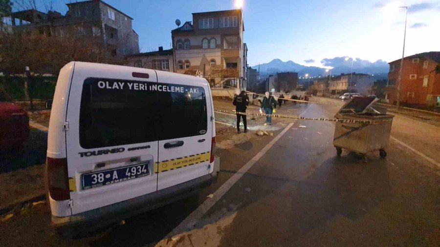 Kayseri’de Bıçaklı Kavga: 1 Ölü, 1 Yaralı