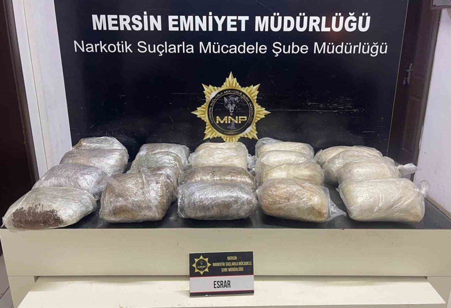 Mersin’de Bir Tırda 22 Kilo 300 Gram Esrar Ele Geçirildi