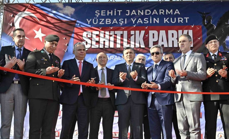 Muratpaşa’da Şehitlik Parkı Törenle Açıldı