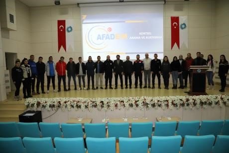 Niğde’de Üniversite Koruma Ve Güvenlik Görevlilerine "afad Gönüllüsü" Eğitimi Verildi